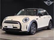 2022 BMW MINI