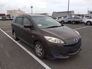 2017 MAZDA PREMACY