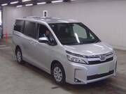 2019 TOYOTA VOXY