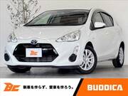2016 TOYOTA AQUA