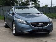 2013 VOLVO V40