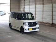 2017 HONDA N-BOX CUSTOM