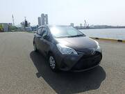 2017 TOYOTA VITZ F