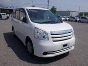 2010 TOYOTA NOAH X SMART EDITION