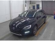 2018 VOLVO V60