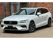 2023 VOLVO V60