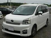 2013 TOYOTA VOXY