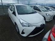 2018 TOYOTA VITZ F
