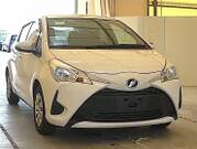 2019 TOYOTA VITZ F