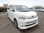 2010 TOYOTA VOXY