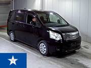 2013 TOYOTA NOAH