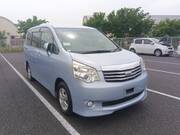 2010 TOYOTA NOAH G