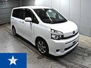 2010 TOYOTA VOXY
