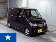 2010 NISSAN ROOX