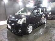 2010 TOYOTA NOAH