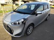 2020 TOYOTA SIENTA X