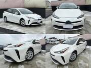 2019 TOYOTA PRIUS S