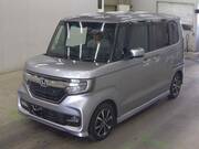 2018 HONDA N-BOX CUSTOM