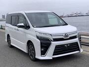 2018 TOYOTA VOXY