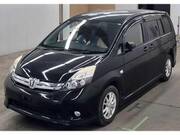 2014 TOYOTA ISIS PLATANA