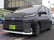 2022 TOYOTA VOXY