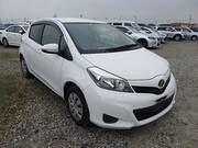 2014 TOYOTA VITZ F