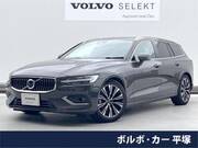 2023 VOLVO V60