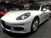 2015 PORSCHE PANAMERA
