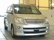 2004 TOYOTA NOAH X