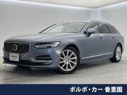 2018 VOLVO V90
