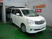 2013 TOYOTA NOAH