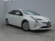 2017 TOYOTA PRIUS