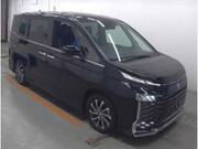 2022 TOYOTA VOXY