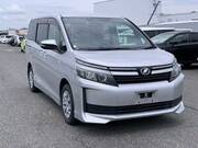 2017 TOYOTA VOXY X