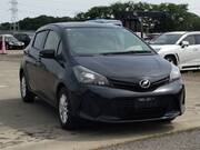 2015 TOYOTA VITZ F