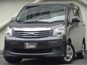 2010 TOYOTA NOAH