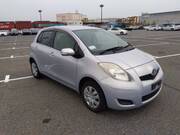 2010 TOYOTA VITZ F