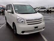 2010 TOYOTA NOAH X SMART EDITION