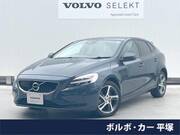 2018 VOLVO V40