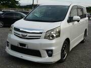 2010 TOYOTA NOAH