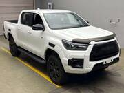 2022 TOYOTA HILUX