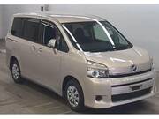2011 TOYOTA VOXY