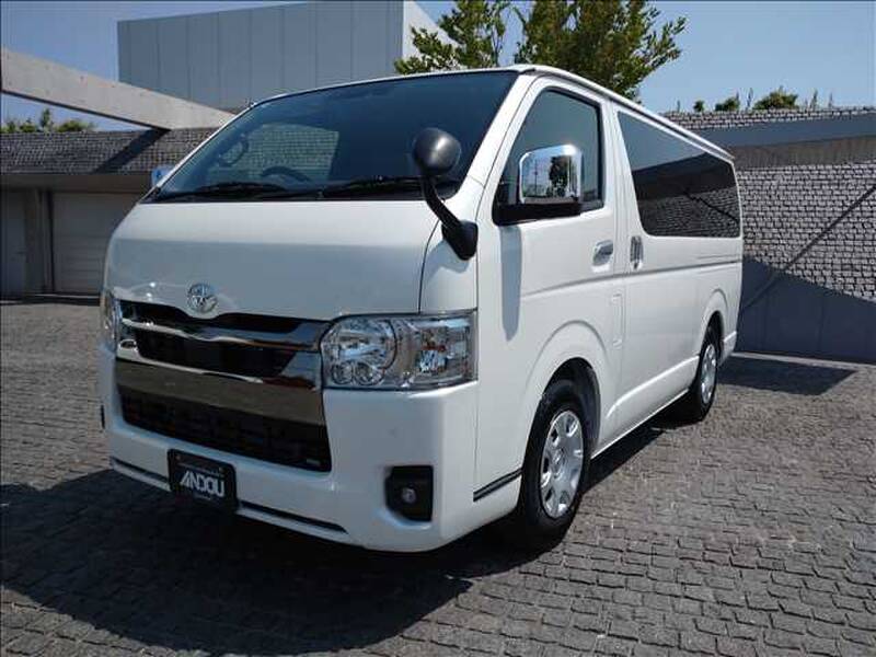 -HIACE
