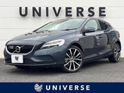 2018 VOLVO V40