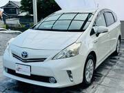 2013 TOYOTA PRIUS ALPHA S