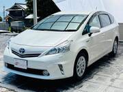 2013 TOYOTA PRIUS ALPHA G