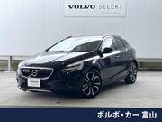 2017 VOLVO V40