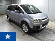 2011 MITSUBISHI DELICA D5