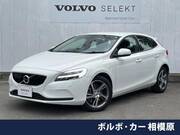 2017 VOLVO V40