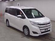 2020 TOYOTA NOAH X
